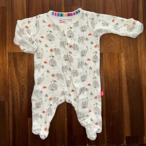 Magnetic Me  Baby Gray Elephant One Piece/pijama size up to 5 lbs